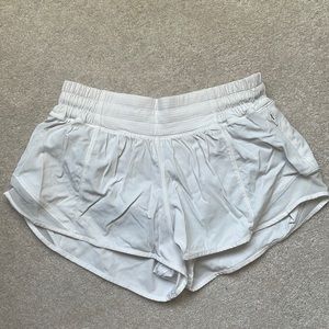 Lululemon Hotty Hot Short White